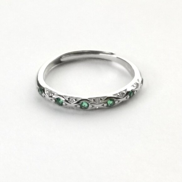 Emerald green CZ stacking ring size 7 in Sterling Silver adjustable - Picture 3 of 3